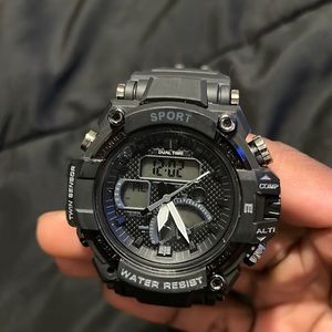 I’m not sure what brand watch this is but it was a old gift.